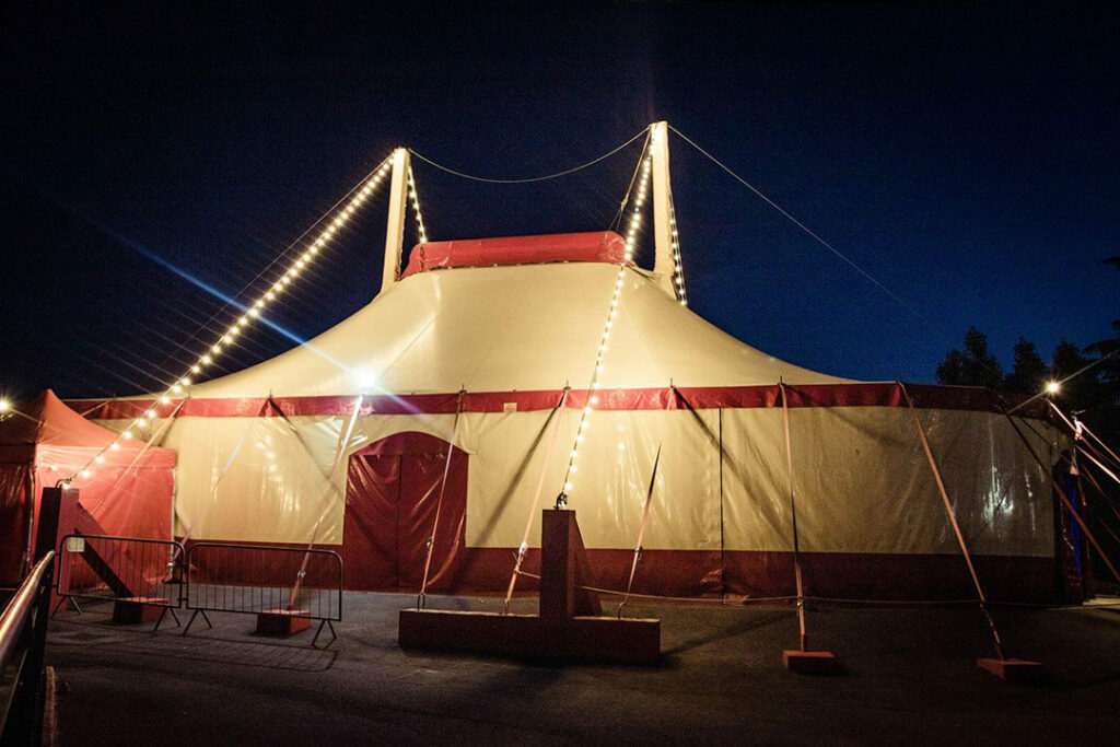 Chapiteau-SHAM-Spectacles_Le-Bourget_4_nuit_1080x720